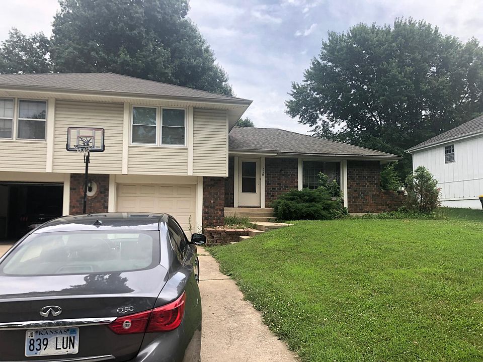 1st image of 313 SE Melody Ln #B