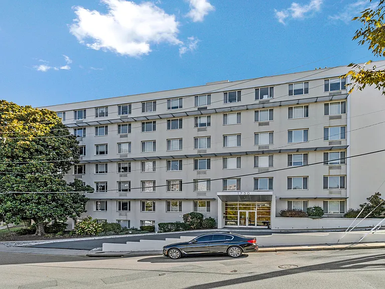 1730 Arlington Blvd — Photo 1