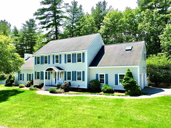 8 Sandstone Drive, Nashua, NH 03063