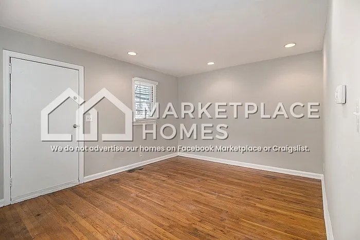 517 Woodward Ave SE — Photo 5