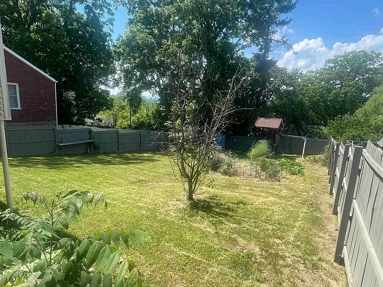 322 Marr St — Photo 18
