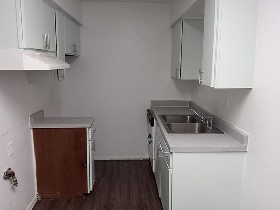 3rd image of 6012 Westridge Ln APT 606