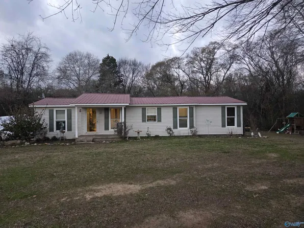 769 Mayberry Ln, Arab, AL 35016