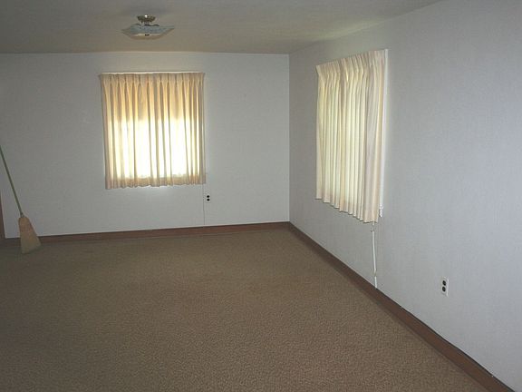 4th image of 617 Sandusky Dr