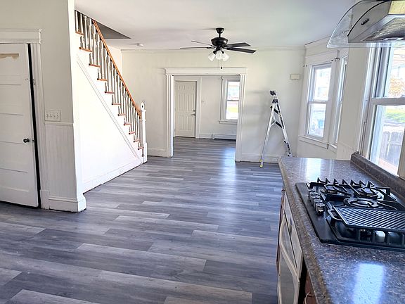 5th image of 226 School St #226