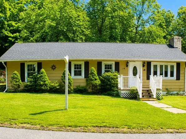 19 Pine Dr, Liberty Twp., NJ 07823