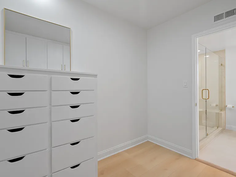 4159 Regal Oak Dr — Photo 9