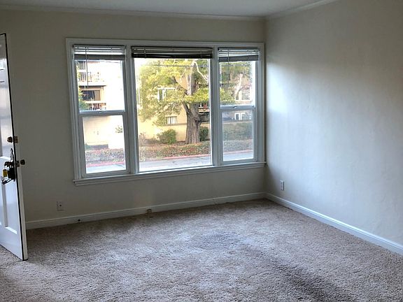 4th image of 831 N El Camino Real APT 3