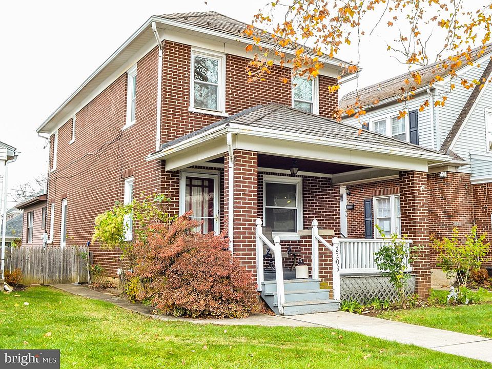 1st image of 2203 Fairview Ave