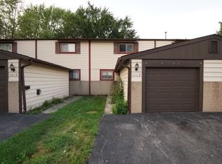 1215 Cedarwood Dr UNIT E, Crest Hill, IL 60403