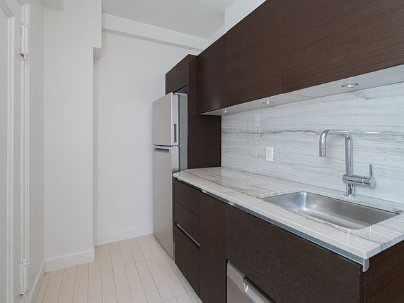 5th image of 400 E 58th St APT 15G