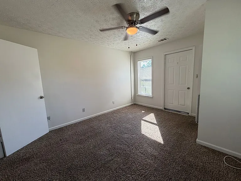 1354 Old Cave Spring Rd SW — Photo 7