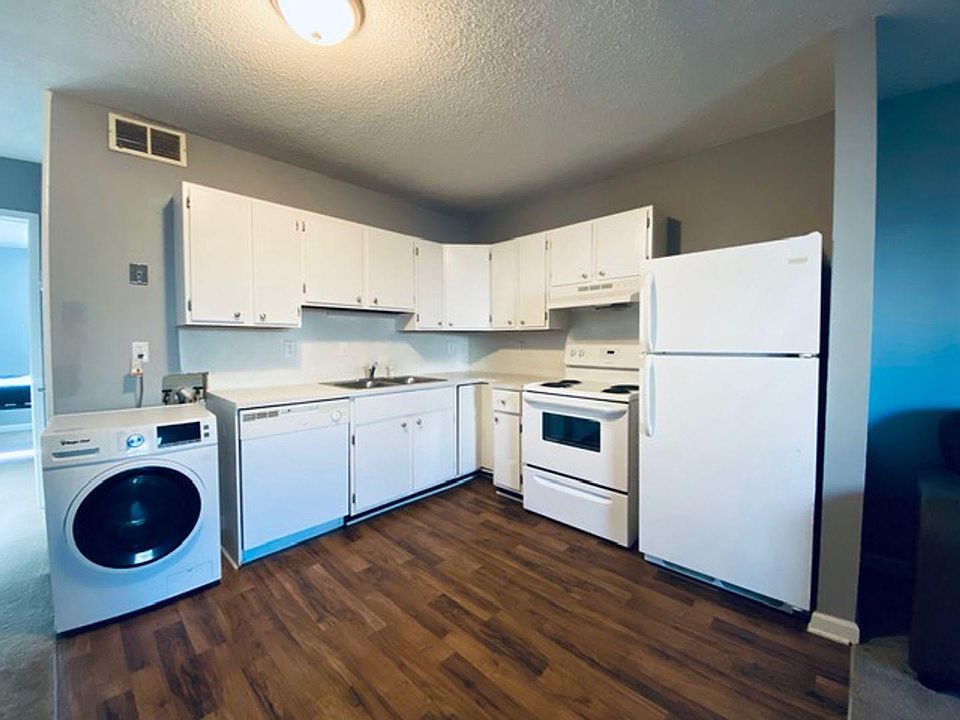1st image of 301 E 12th St APT 6