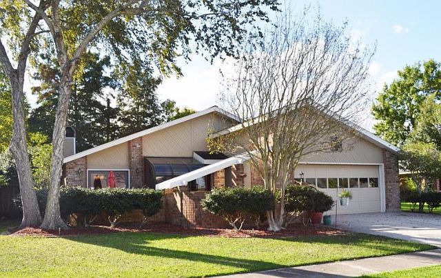 1st image of 104 Steeple Chase Dr