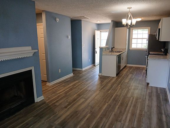 4th image of 418 Kentucky Dr