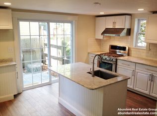 1 Norfolk Pl #1, Cambridge, MA 02139