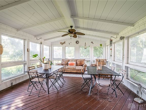 3rd image of 7018 Woodcroft Dr