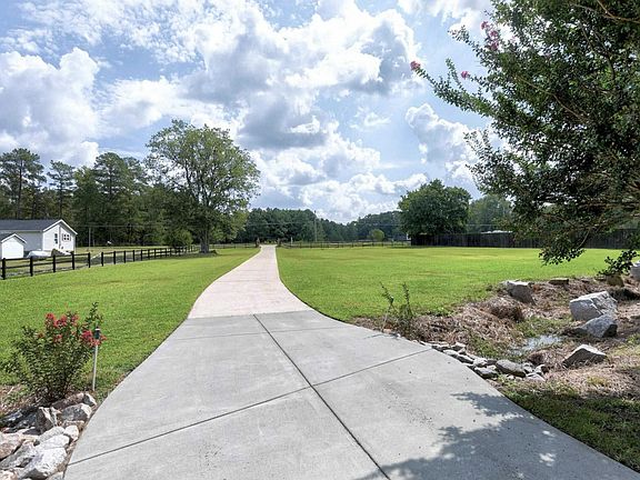 3rd image of 510 John Winstead Rd