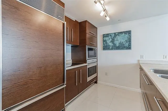 475 Brickell Ave #512 — Photo 11