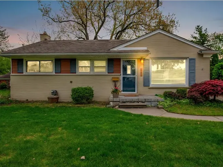 602 Midland Blvd — Photo 22