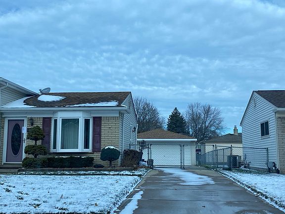 2nd image of 14563 Debbie Dr