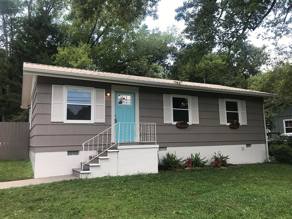 1st image of 2226 Sylvania Ave
