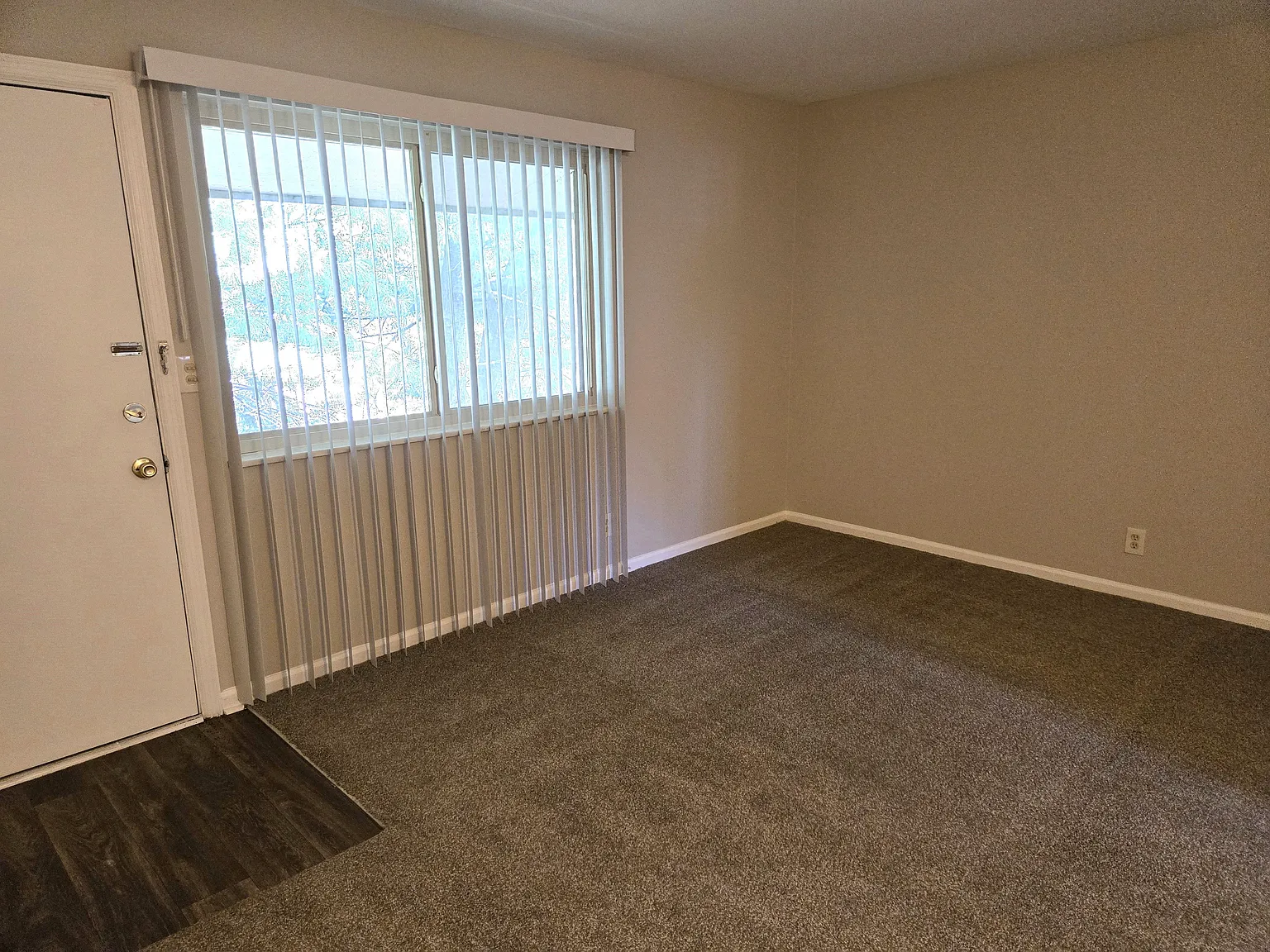 Midland Apartments — Photo 3