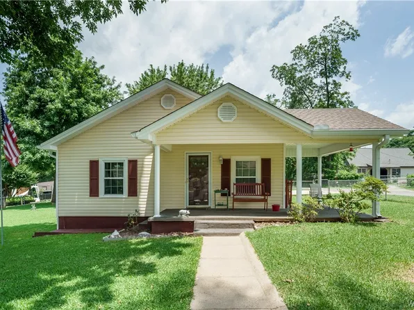 4418 Highpoint Dr, Tuscaloosa, AL 35404