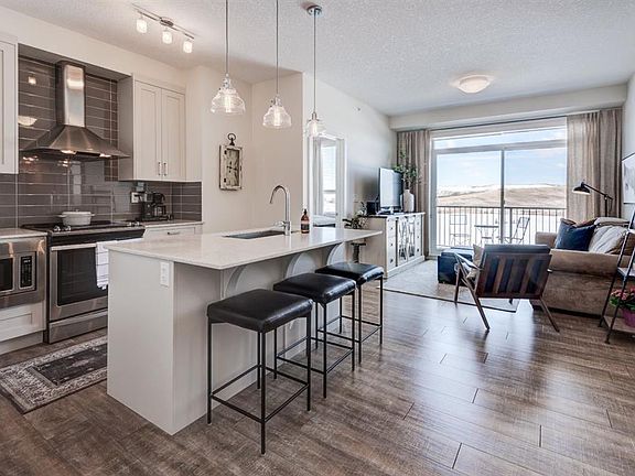 2nd image of 10 SW Walgrove Walk SE #421