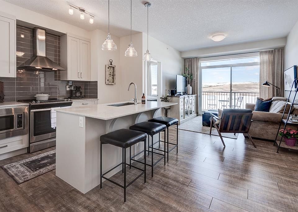 1st image of 10 SW Walgrove Walk SE #421