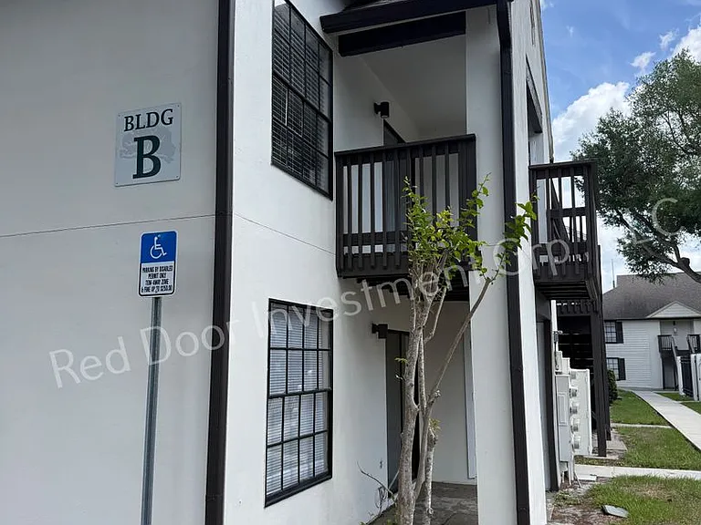 Walden Landing Apartments — Photo 26