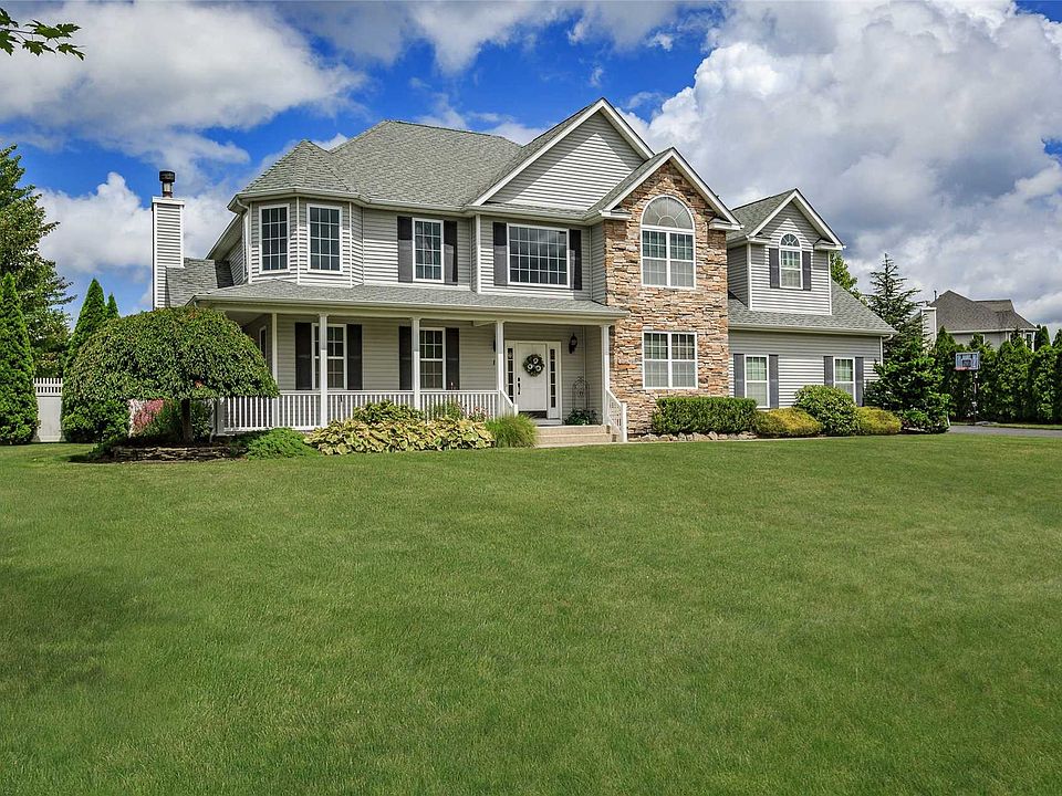 1st image of 11 Biltmore Dr