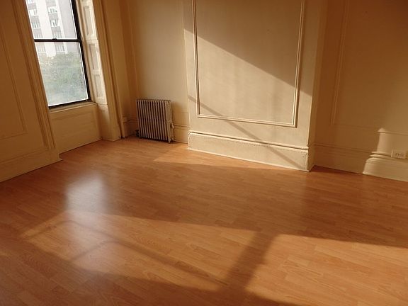 2nd image of 694 10th Ave APT 4N