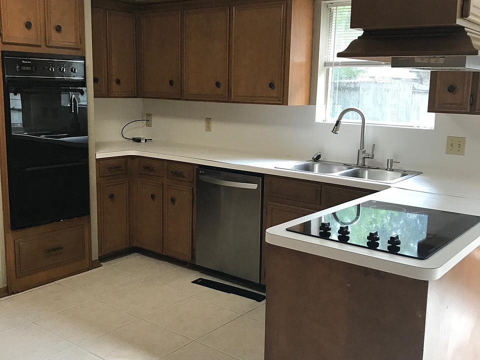 1st image of 15610 Canterbury Forest Dr