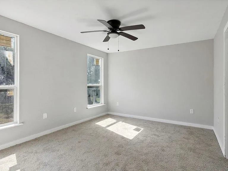 305 Rhode Island St — Photo 8
