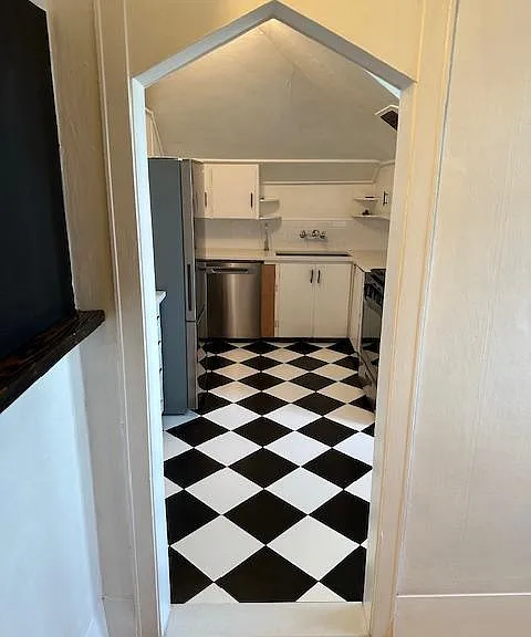 2229 NW Everett St #8 — Photo 2