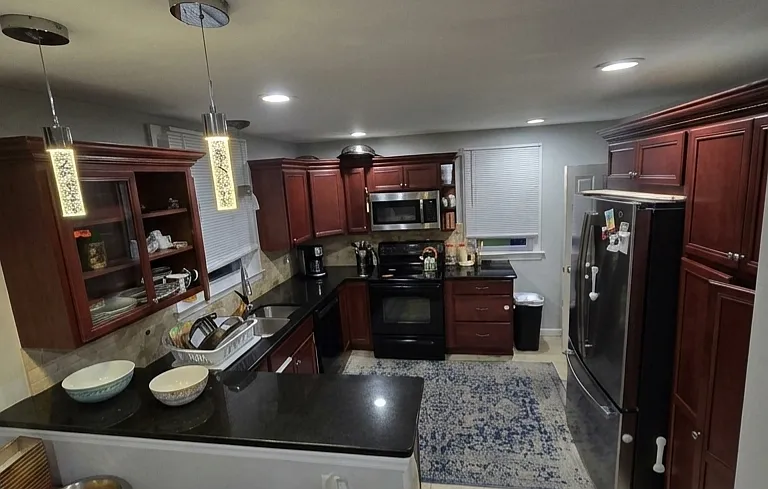 780 E Street Rd — Photo 2