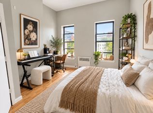 42 Carlton Ave APT 4R, Brooklyn, NY 11205