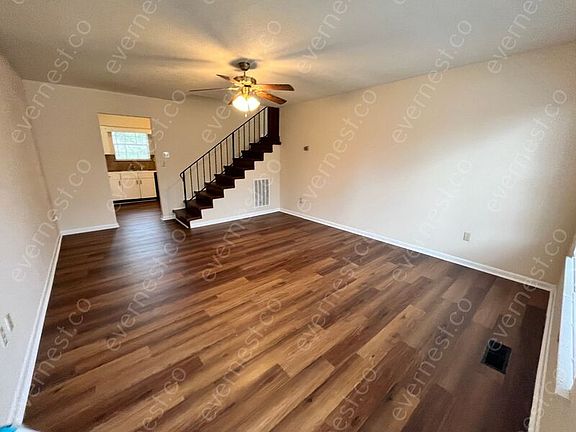 3rd image of 3606 Missionaire Ave