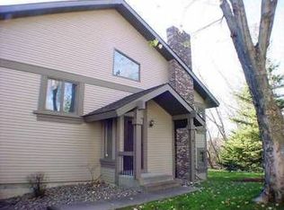 9208 Decatur Ave S, Bloomington, MN 55438