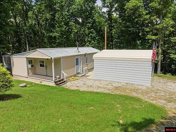 3rd image of 111 Woodbine Dr