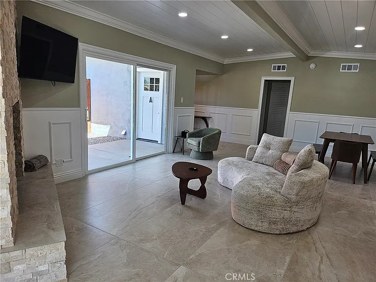 44250 Russell Ln — Photo 4