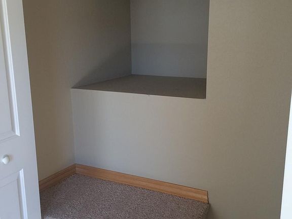 5th image of 2871 W Hillshire Dr