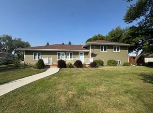 405 Main St, Leeds, ND 58346