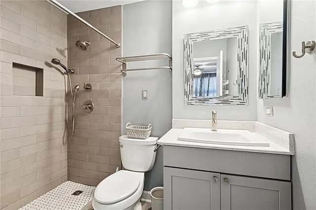 333 Julia St #520 — Photo 8