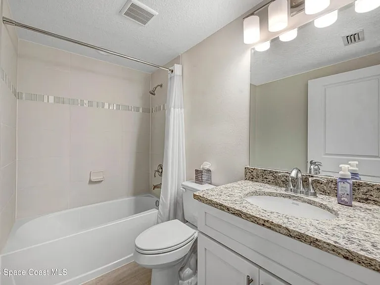 1825 Riverside Dr #204 — Photo 14