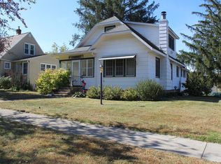 1404 Norwood St, Red Wing, MN 55066