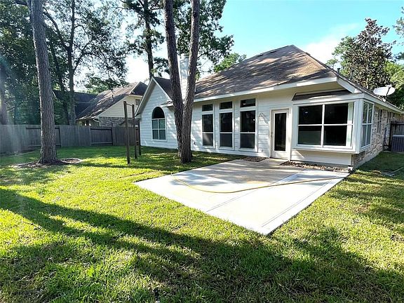 2nd image of 71 E Hobbit Glen Dr