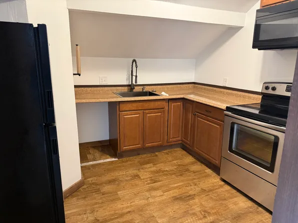 1 S Sycamore St #4AA, Newtown, PA 18940