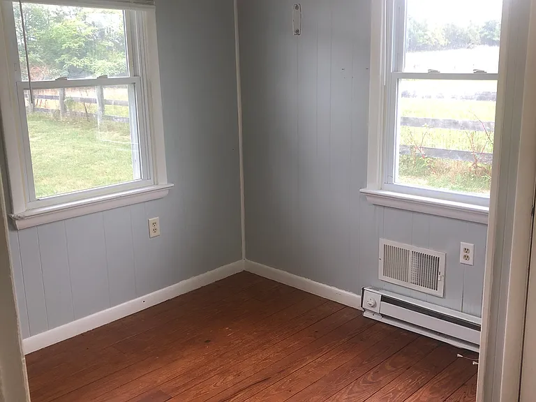 Back bedroom.